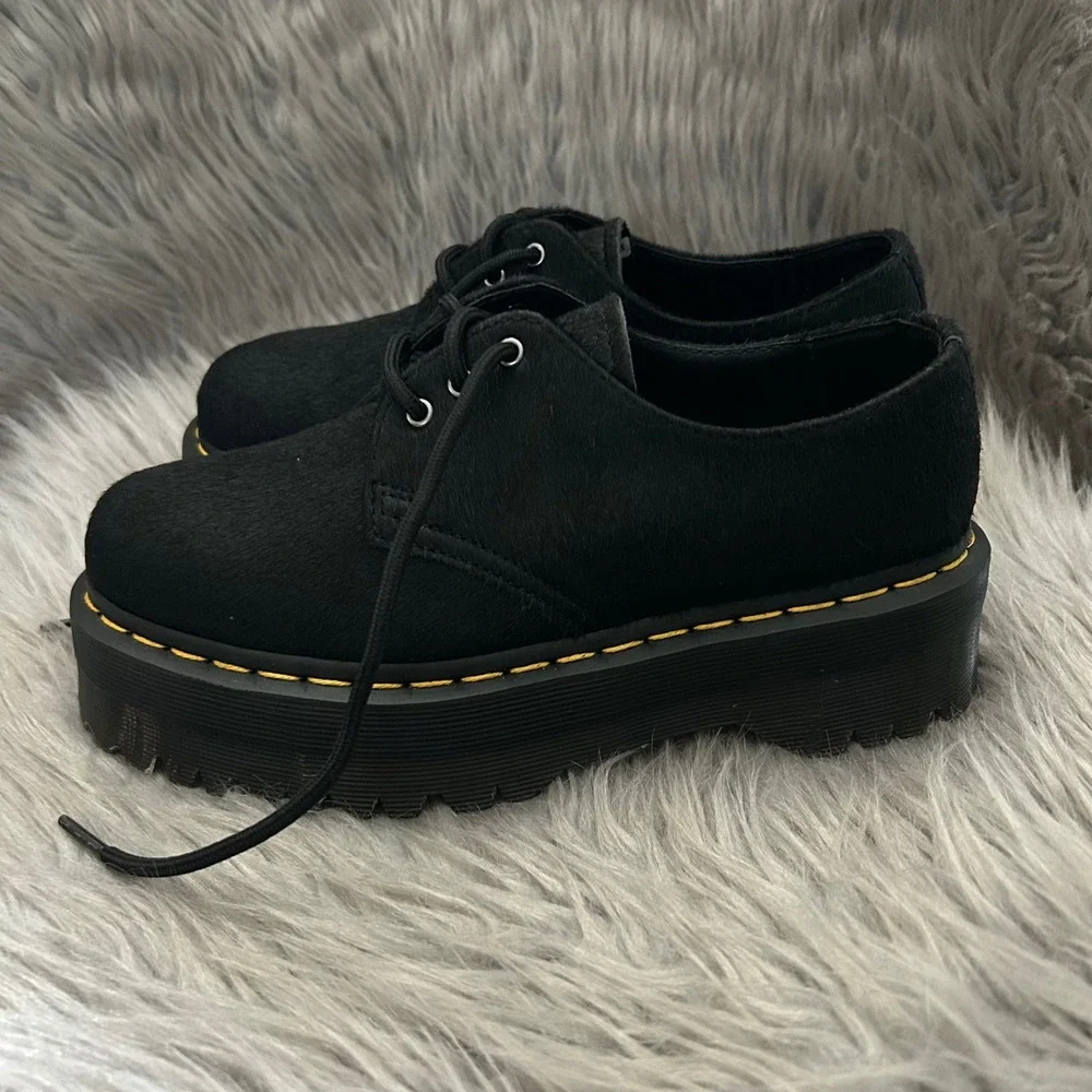 Dr. Martens Air Wair Cowhide Quad Shows Womens Size 6 USM Black Lace Up Platform